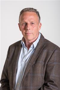 Profile image for Councillor Tim Warren CBE